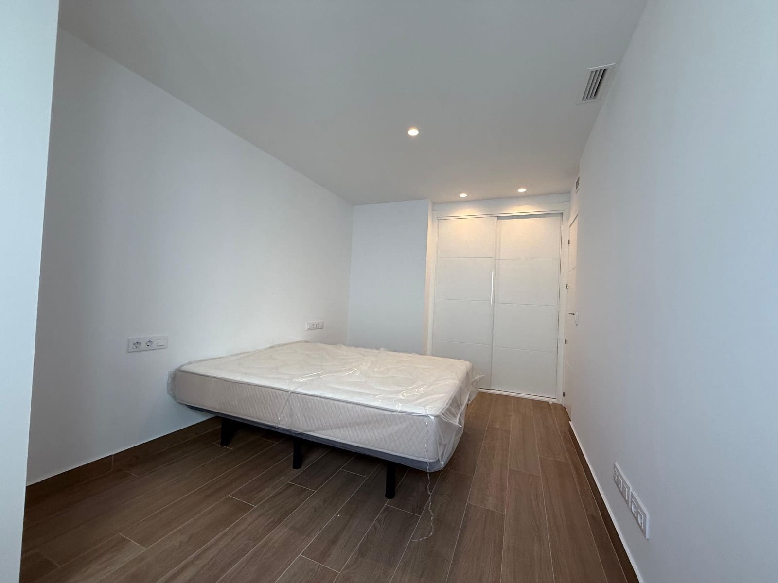 3 bedroom Apartment for rent in Fuengirola - € 1,500 (Ref: 9636235)