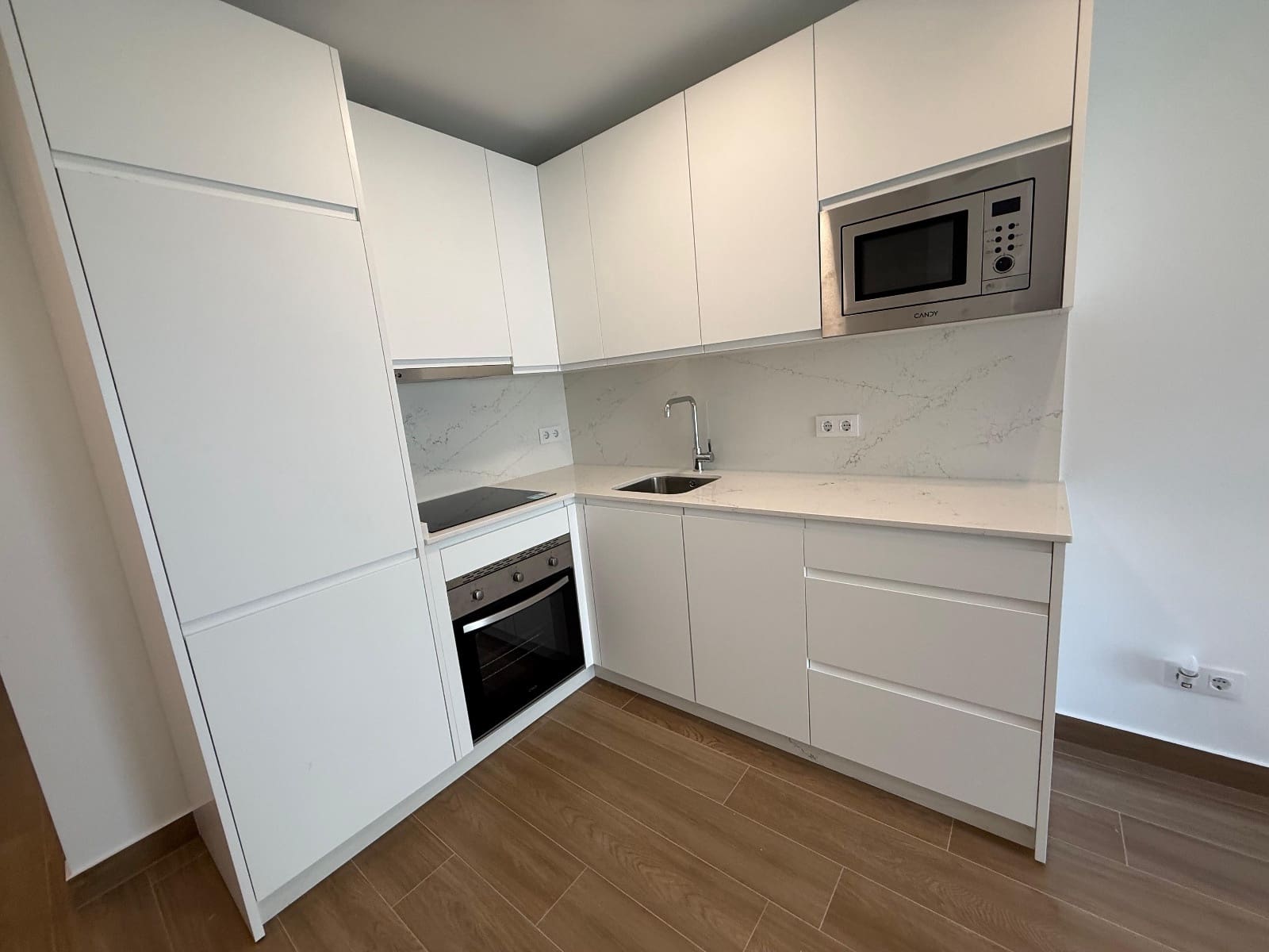 3 bedroom Apartment for rent in Fuengirola - € 1,500 (Ref: 9636235)