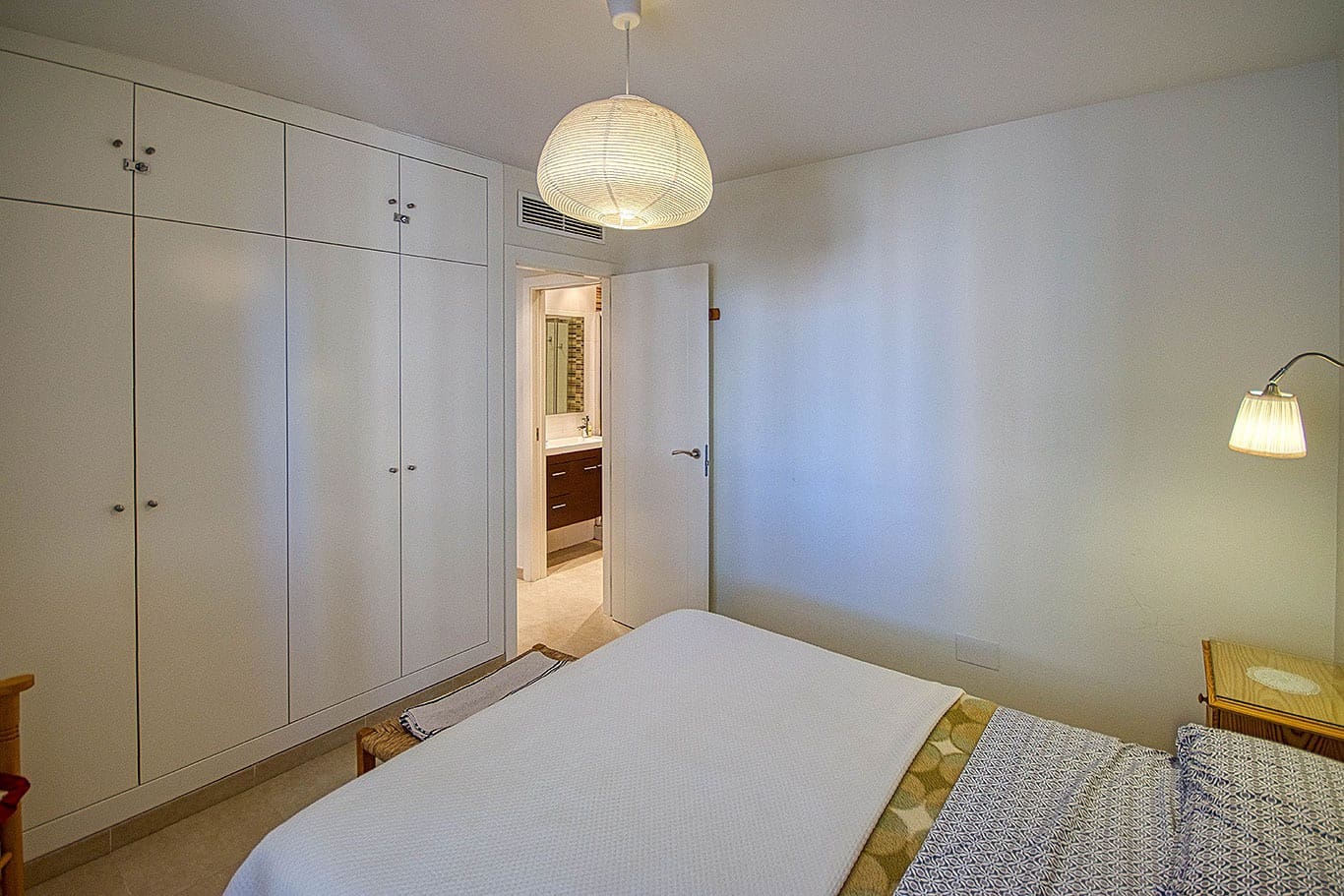 1 makuuhuone Ranta-asunto vuokrattavana paikassa Fuengirola mukana uima-altaan - 950 € (Ref: 9719384)