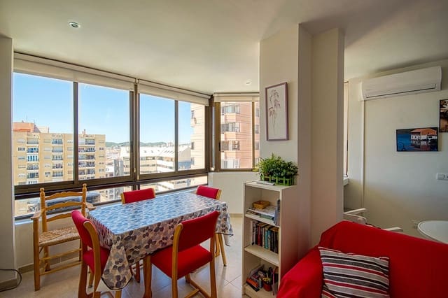 1 soverom Strandleiligheter til leie i Zona Puerto Deportivo, Fuengirola med svømmebasseng - € 950 (Ref: 9719384)