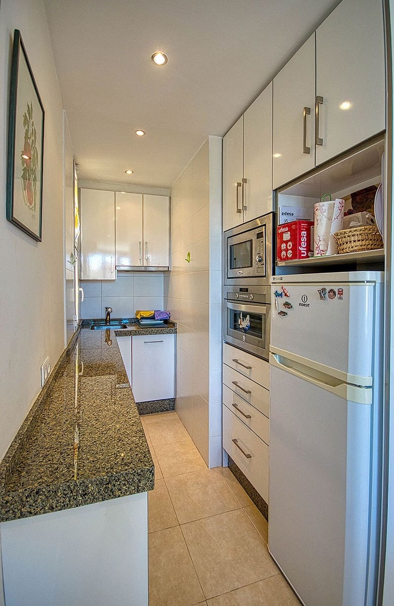 1 makuuhuone Ranta-asunto vuokrattavana paikassa Fuengirola mukana uima-altaan - 950 € (Ref: 9719384)