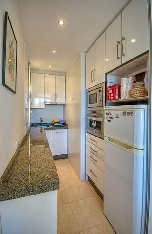 1 soverom Strandleiligheter til leie i Zona Puerto Deportivo, Fuengirola med svømmebasseng - € 950 (Ref: 9719384)