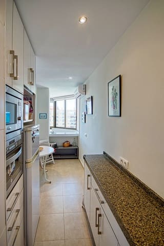1 soverom Strandleiligheter til leie i Zona Puerto Deportivo, Fuengirola med svømmebasseng - € 950 (Ref: 9719384)