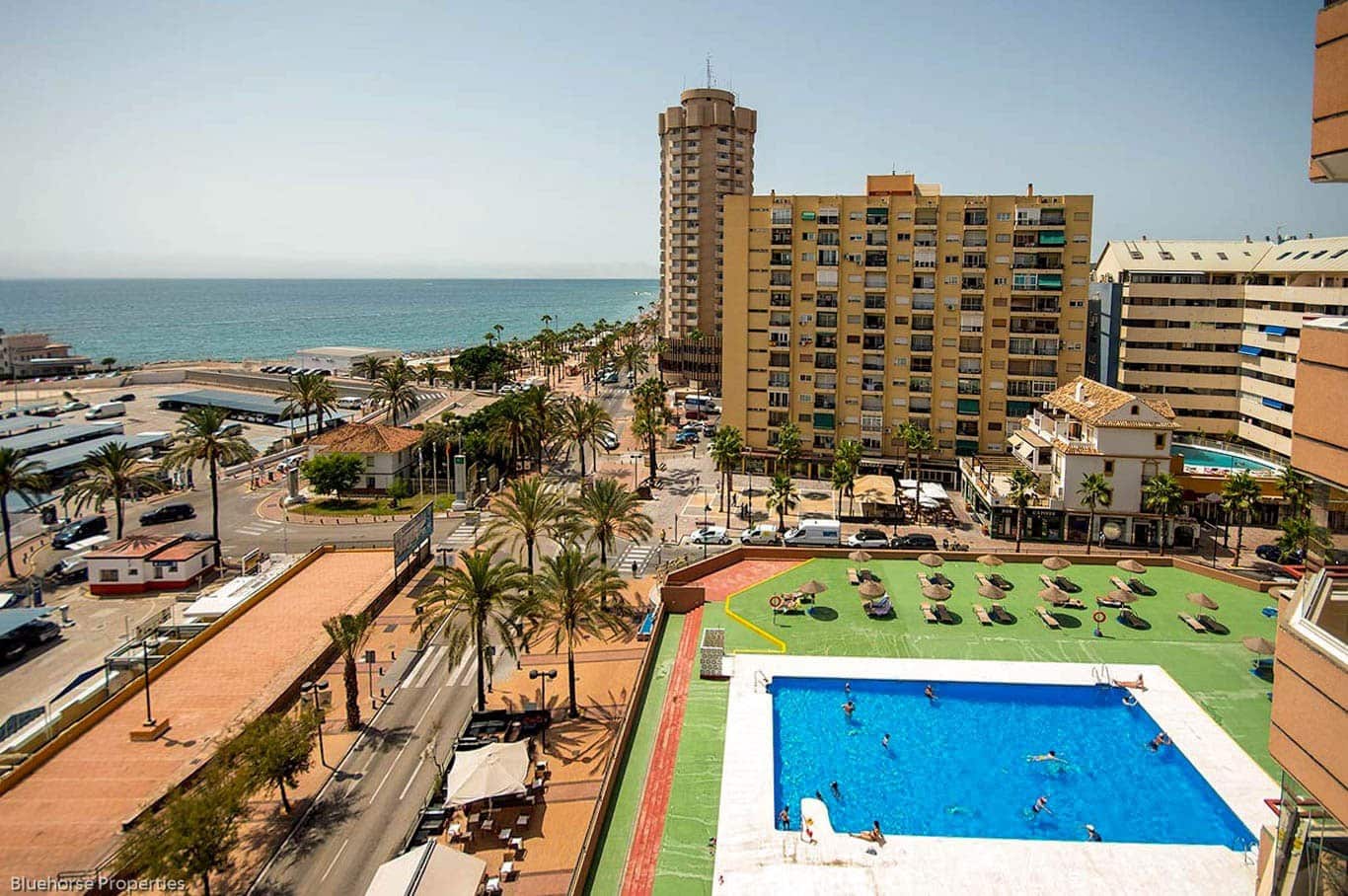 1 makuuhuone Ranta-asunto vuokrattavana paikassa Fuengirola mukana uima-altaan - 950 € (Ref: 9719384)