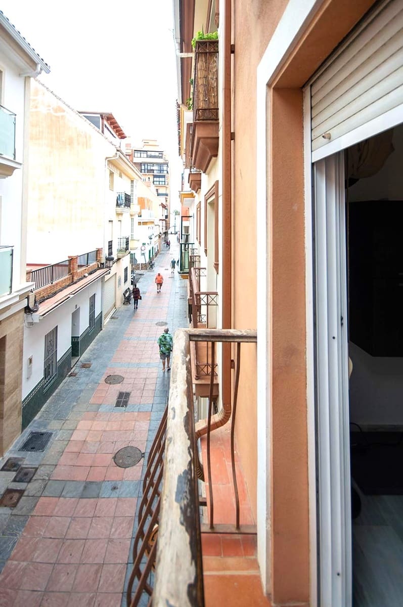 2 bedroom Apartment for rent in Fuengirola - € 1,100 (Ref: 9735003)