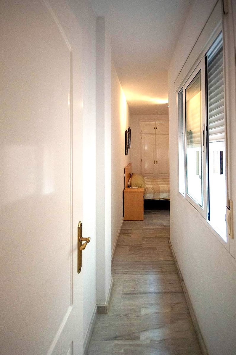 2 bedroom Apartment for rent in Fuengirola - € 1,100 (Ref: 9735003)