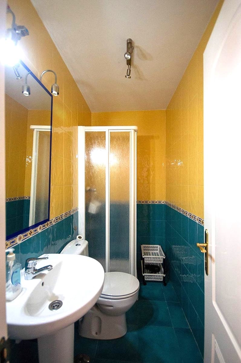 2 bedroom Apartment for rent in Fuengirola - € 1,100 (Ref: 9735003)