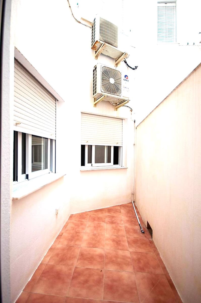 2 bedroom Apartment for rent in Fuengirola - € 1,100 (Ref: 9735003)