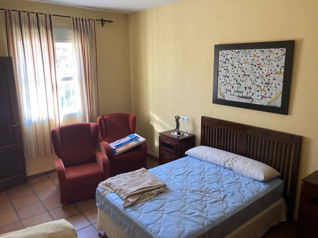 4 bedroom Finca/Country House for sale in Zambra with pool garage - € 220,000 (Ref: 9826131)