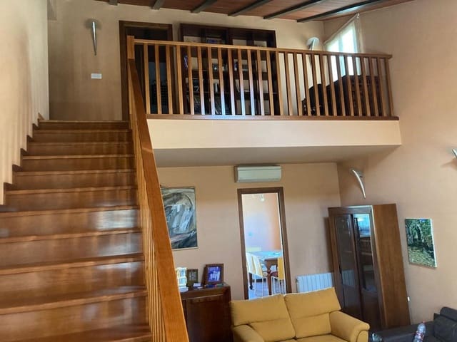 4 bedroom Finca/Country House for sale in Zambra, Rute with pool garage - € 220,000 (Ref: 9826131)