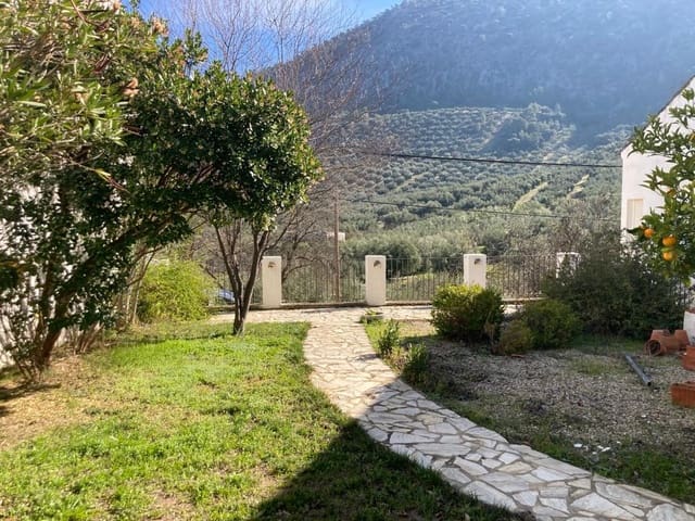 4 bedroom Finca/Country House for sale in Zambra, Rute with pool garage - € 220,000 (Ref: 9826131)