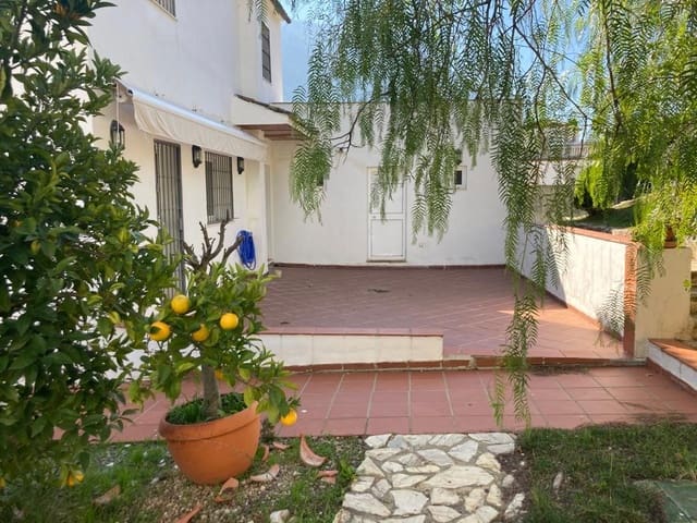 4 bedroom Finca/Country House for sale in Zambra, Rute with pool garage - € 220,000 (Ref: 9826131)