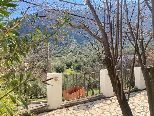 4 bedroom Finca/Country House for sale in Zambra, Rute with pool garage - € 220,000 (Ref: 9826131)
