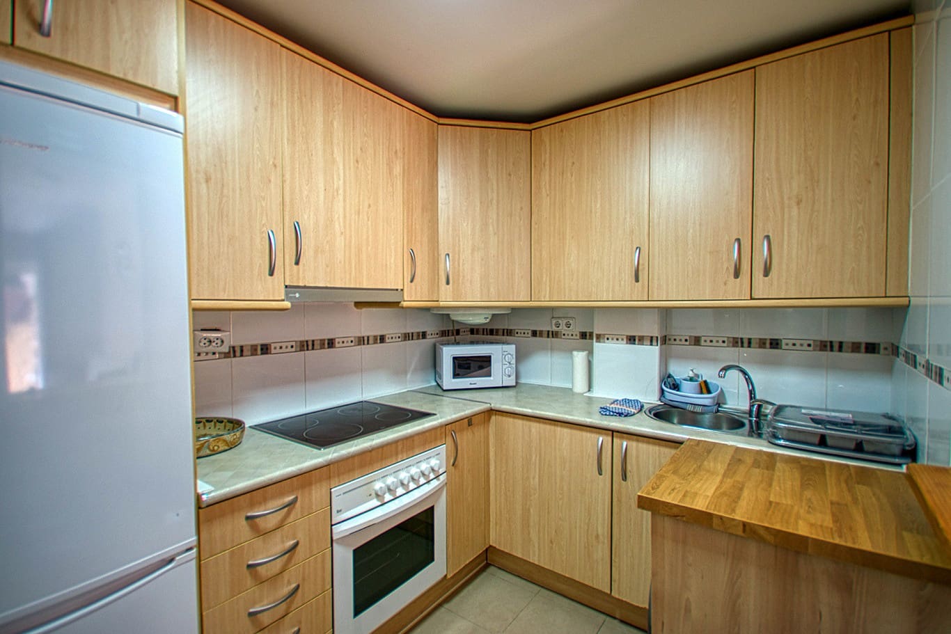 2 bedroom Beach Apartment for rent in Fuengirola - € 1,300 (Ref: 9863898)