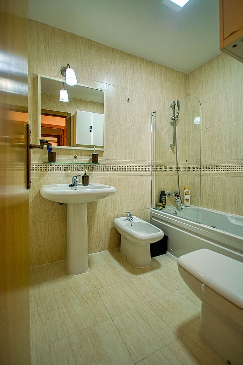 2 bedroom Beach Apartment for rent in Fuengirola - € 1,300 (Ref: 9863898)
