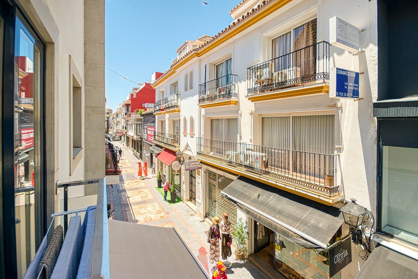2 bedroom Apartment for rent in Fuengirola - € 1,350 (Ref: 9868146)