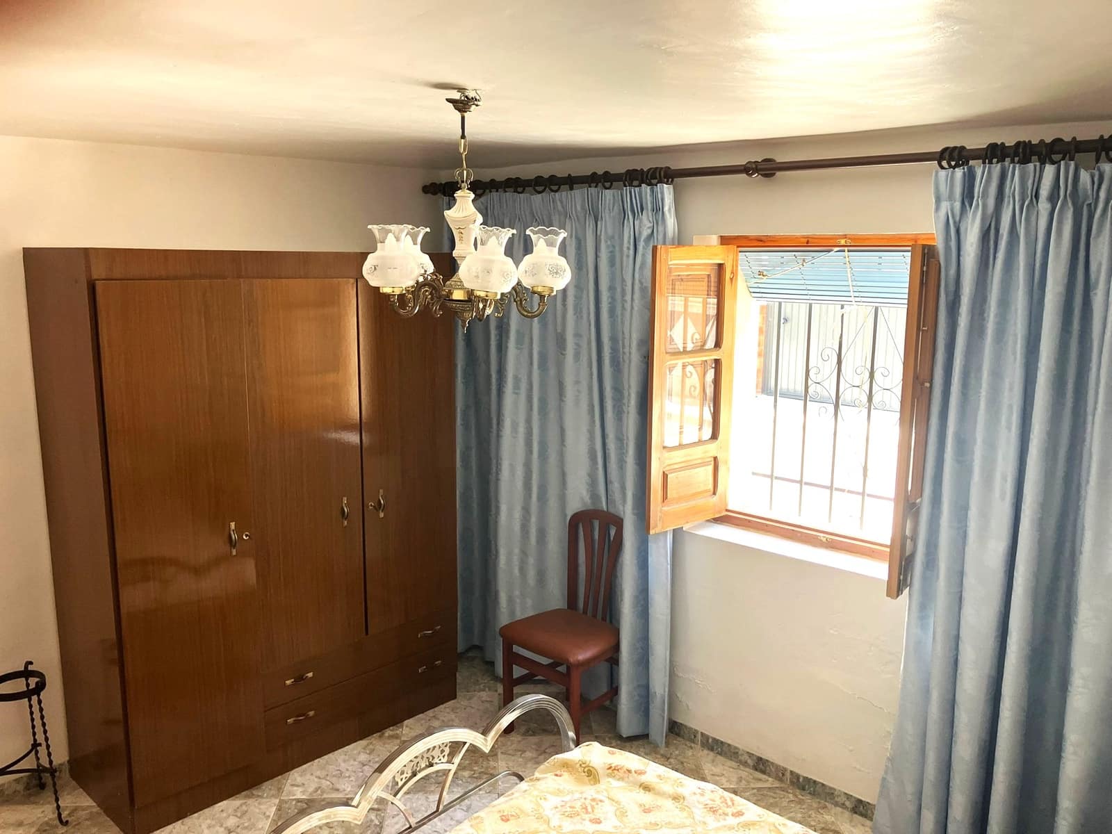 5 soverom Hus til salgs i Rute med garasje - € 135 000 (Ref: 9886379)