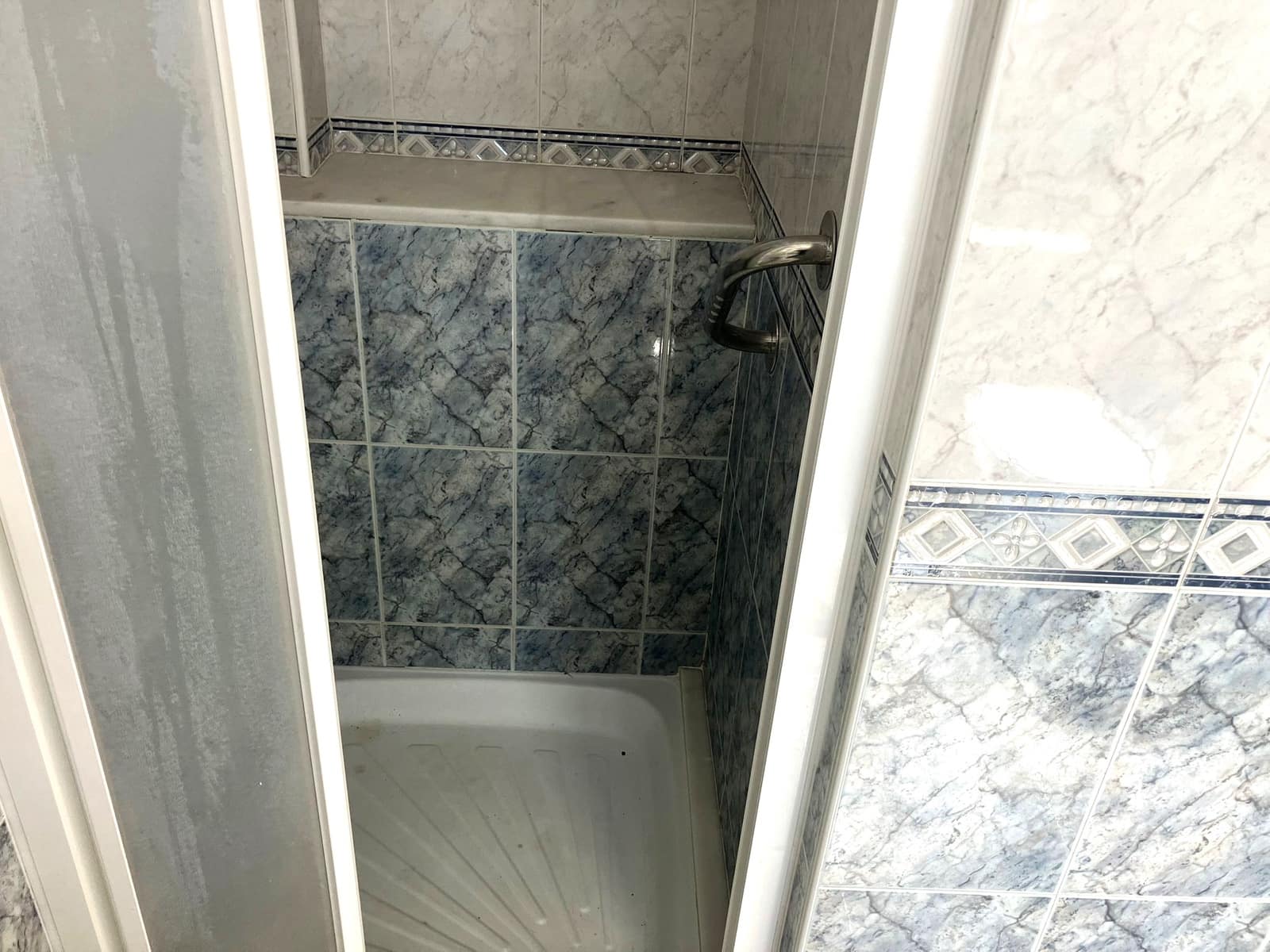 5 soverom Hus til salgs i Rute med garasje - € 135 000 (Ref: 9886379)