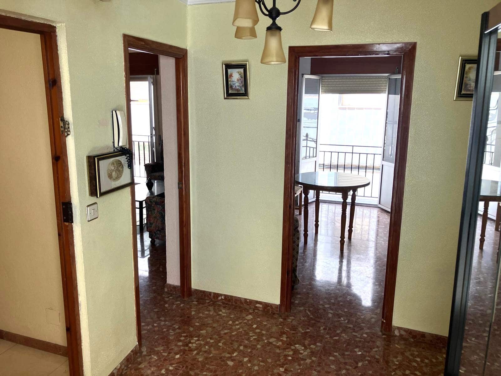 Apartamento de 4 habitaciones en Rute en venta - 85.000 € (Ref: 9895704)