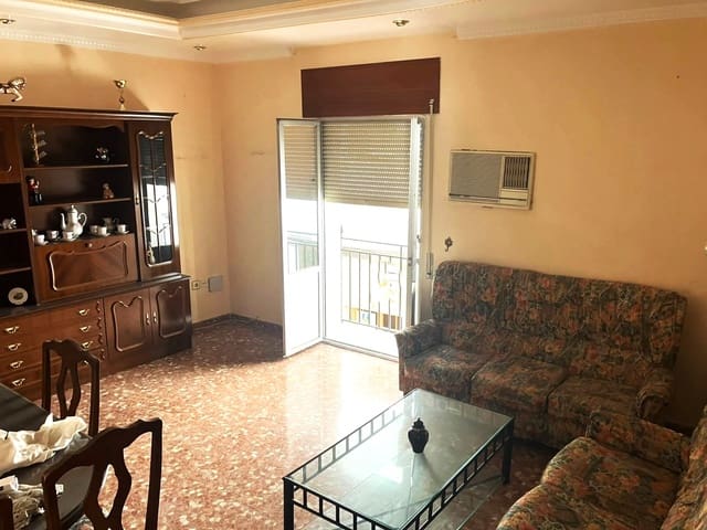Apartamento de 4 habitaciones en Rute en venta - 85.000 € (Ref: 9895704)