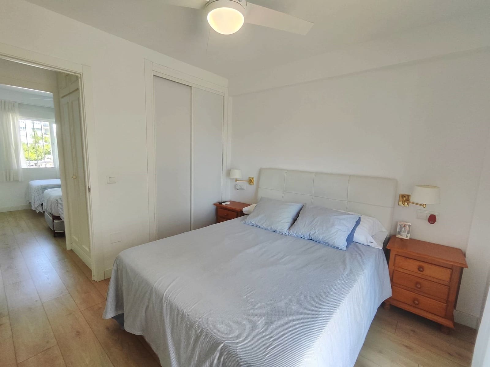 2 bedroom Beach Apartment for rent in Fuengirola with pool garage - € 1,250 (Ref: 9956300)
