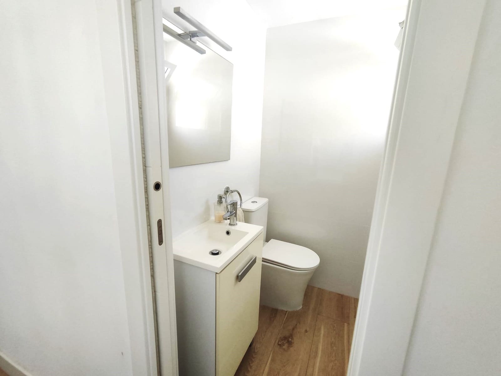 2 bedroom Beach Apartment for rent in Fuengirola with pool garage - € 1,250 (Ref: 9956300)