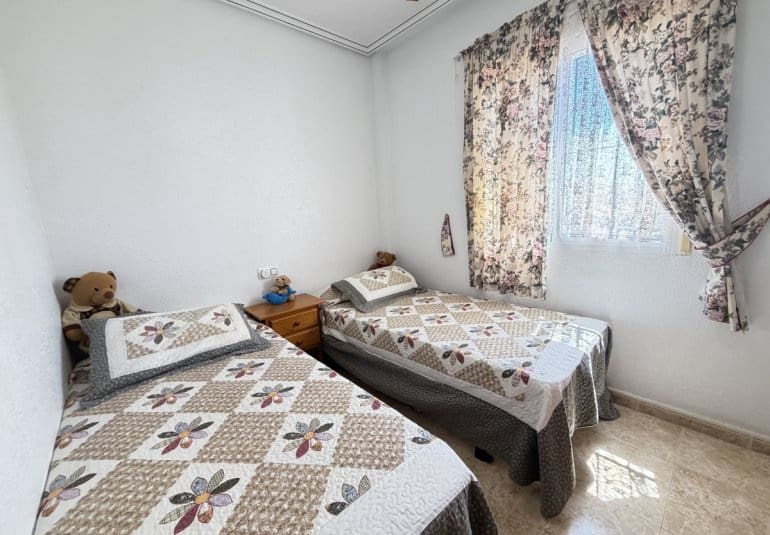 Apartamento de 3 habitaciones en La Zenia en venta con piscina - 189.000 € (Ref: 10009896)