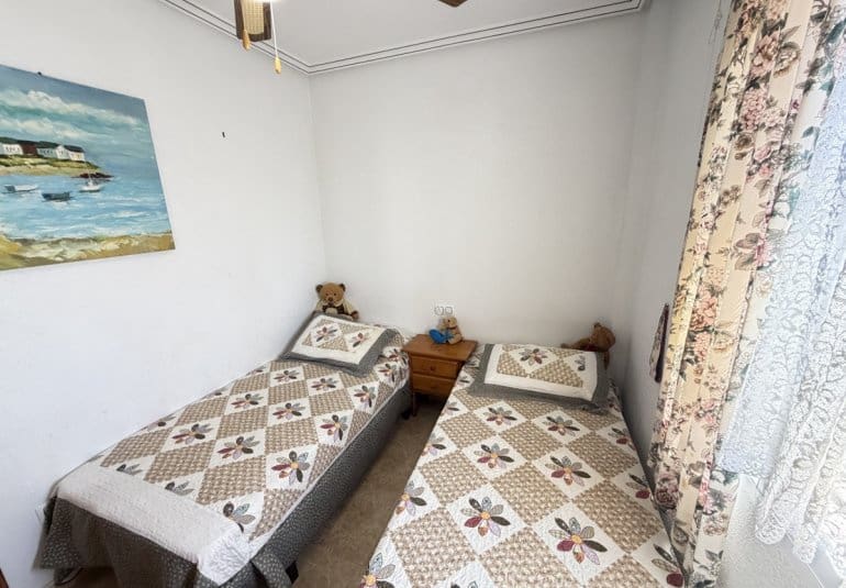 Apartamento de 3 habitaciones en La Zenia en venta con piscina - 189.000 € (Ref: 10009896)