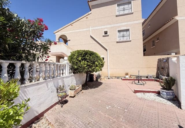 Apartamento de 3 habitaciones en La Zenia, Orihuela en venta con piscina - 189.000 € (Ref: 10009896)