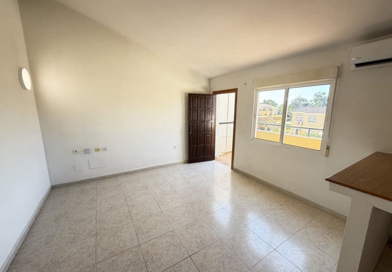 2 bedroom Apartment for sale in Villamartin with pool - € 139,995 (Ref: 10009897)
