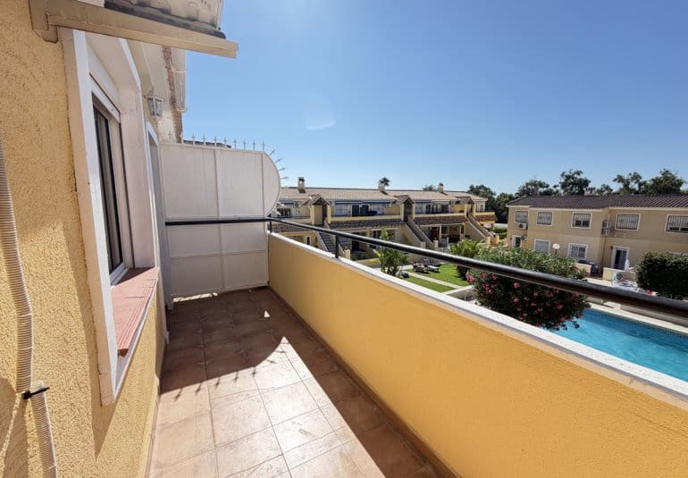 2 bedroom Apartment for sale in Villamartin with pool - € 139,995 (Ref: 10009897)