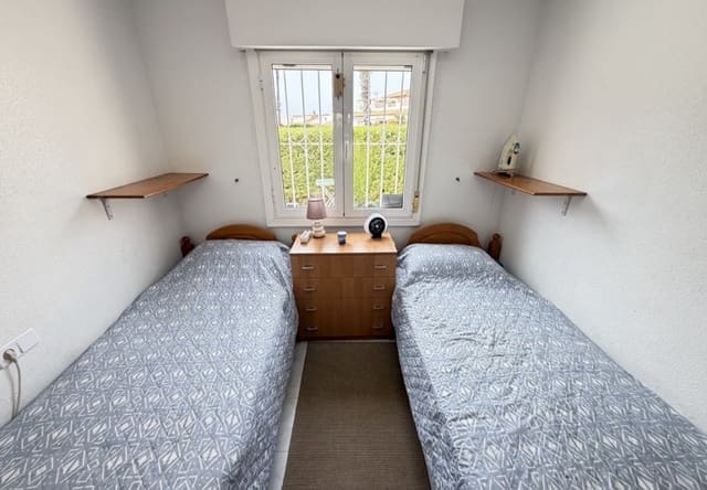 3 quarto Moradia Geminada para venda em La Florida, Orihuela com piscina - 229 000 € (Ref: 10009902)