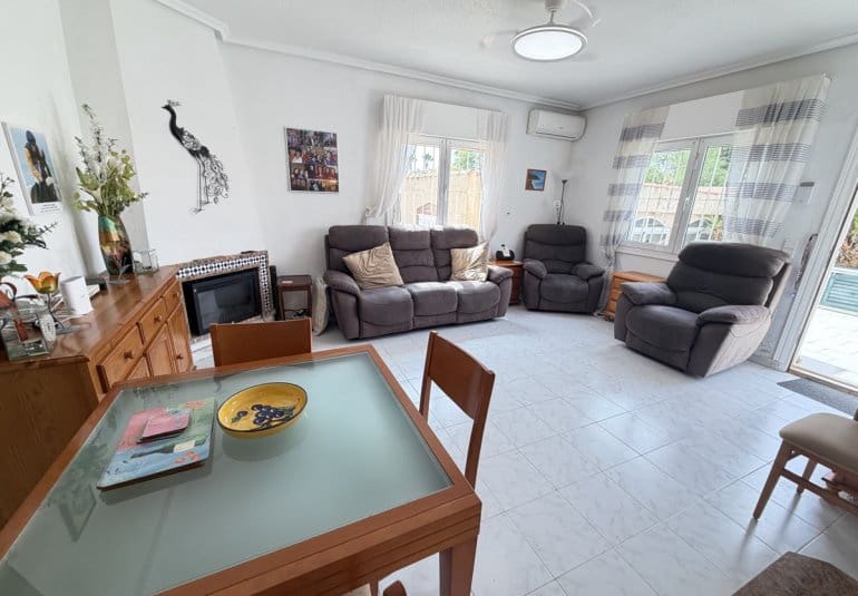 3 quarto Moradia Geminada para venda em La Florida com piscina - 229 000 € (Ref: 10009902)