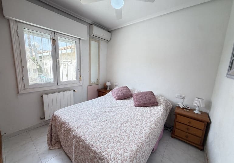 3 quarto Moradia Geminada para venda em La Florida com piscina - 229 000 € (Ref: 10009902)