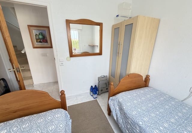 3 quarto Moradia Geminada para venda em La Florida, Orihuela com piscina - 229 000 € (Ref: 10009902)
