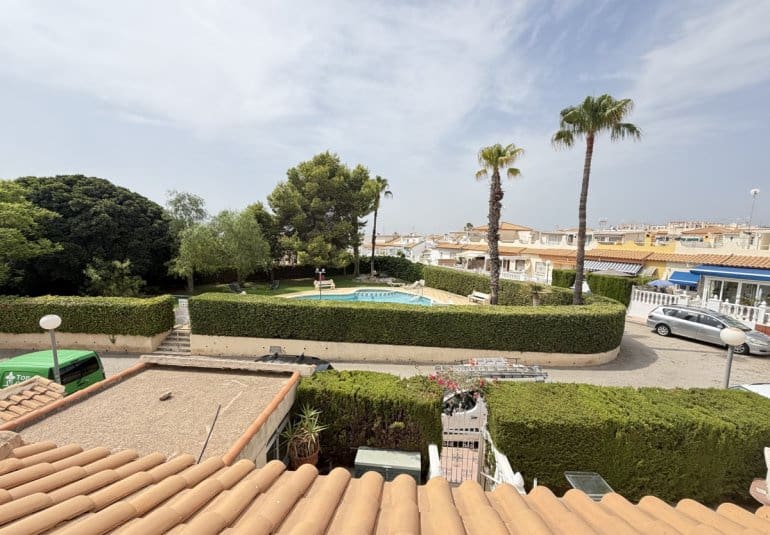3 quarto Moradia Geminada para venda em La Florida com piscina - 229 000 € (Ref: 10009902)