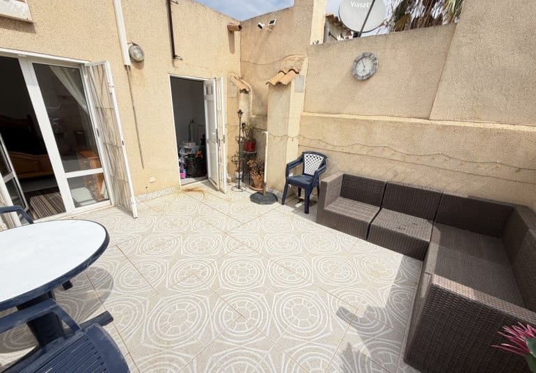 3 quarto Moradia Geminada para venda em La Florida com piscina - 229 000 € (Ref: 10009902)