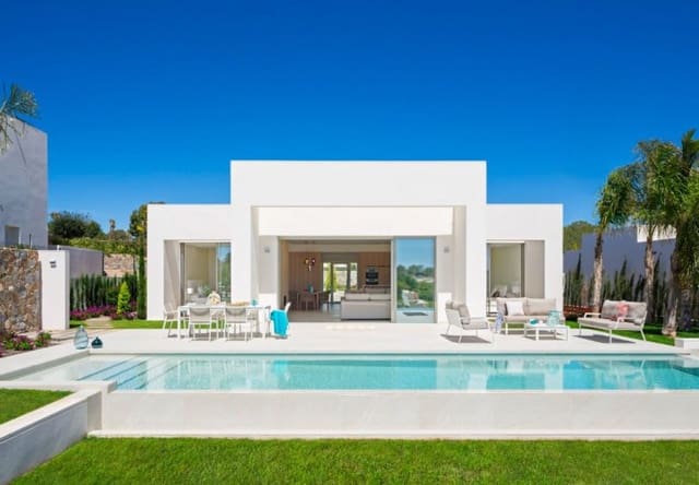 Chalet de 4 habitaciones en Las Colinas Golf, Orihuela en venta con piscina - 1.650.000 € (Ref: 10010094)