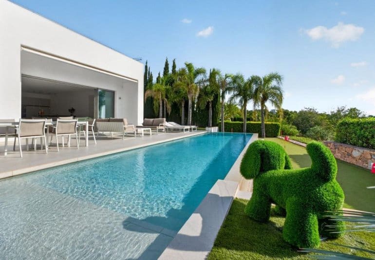 4 bedroom Villa for sale in Las Colinas Golf with pool - € 1,650,000 (Ref: 10010094)