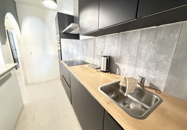 2 slaapkamer Appartement te koop in Villamartin, Orihuela met zwembad - € 159.995 (Ref: 10021769)