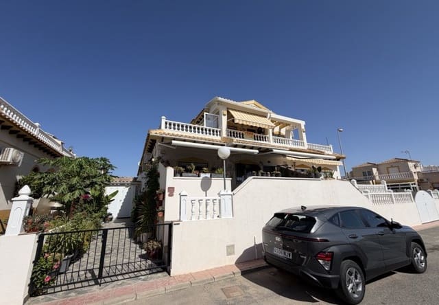 2 bedroom Semi-detached Villa for sale in Los Altos with pool - € 245,000 (Ref: 10024646)