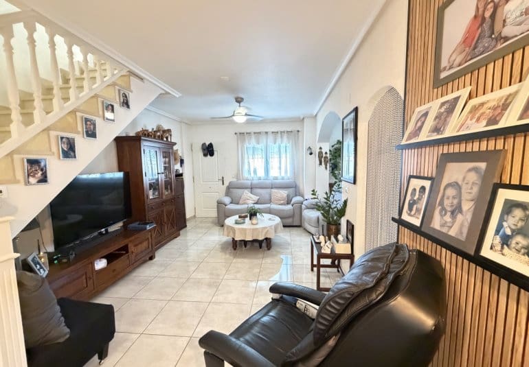 2 makuuhuone Paritalo myytävänä paikassa Los Altos mukana uima-altaan - 245 000 € (Ref: 10024646)