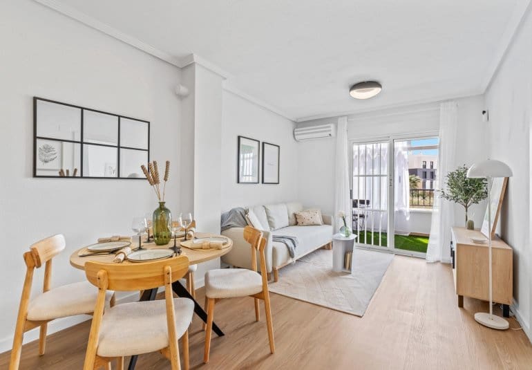 2 soverom Leilighet til salgs i Playa Flamenca med svømmebasseng - € 194 800 (Ref: 10026585)