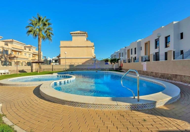3 camera da letto Casa in vendita in Villamartin con piscina - 199.950 € (Rif: 10026586)