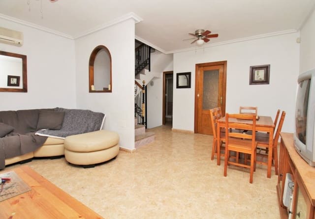 3 soveværelse Byhus til salg i Villamartin, Orihuela med swimmingpool - € 199.950 (Ref: 10026586)