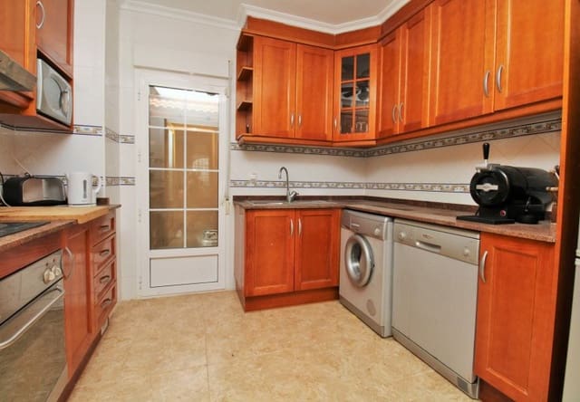 3 soveværelse Byhus til salg i Villamartin, Orihuela med swimmingpool - € 199.950 (Ref: 10026586)