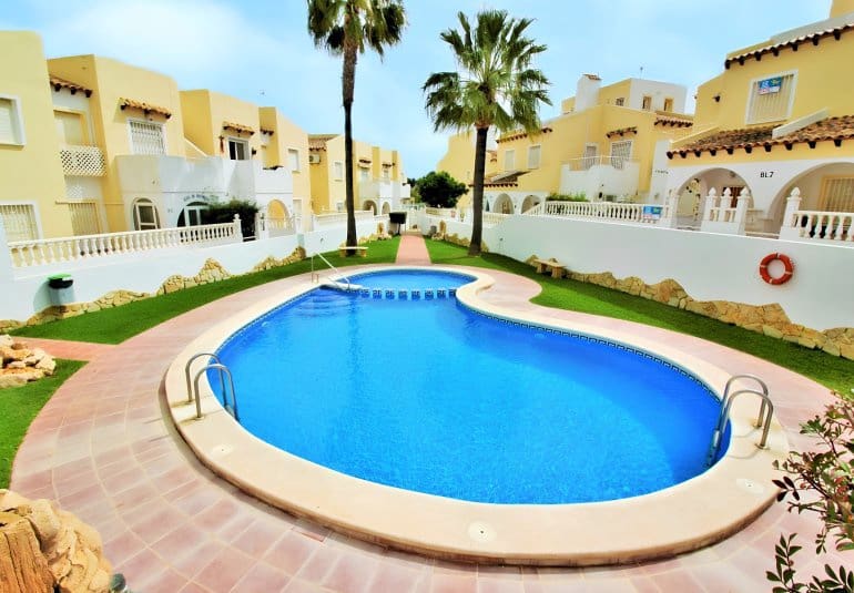 2 quarto Apartamento para venda em Villamartin com piscina - 164 000 € (Ref: 10026587)