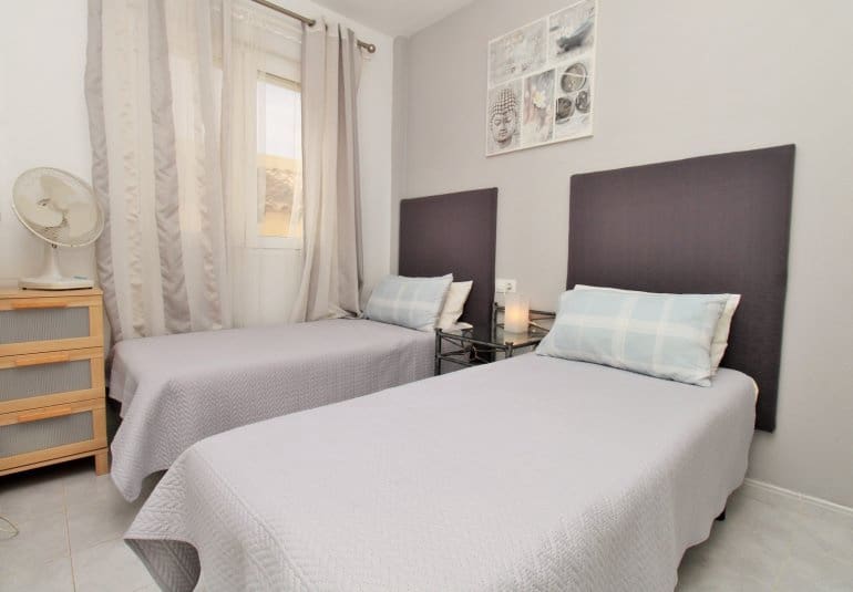 2 quarto Apartamento para venda em Villamartin com piscina - 164 000 € (Ref: 10026587)