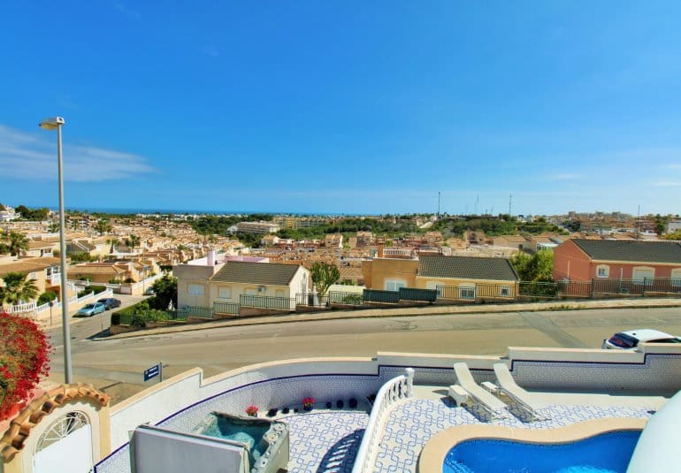 3 soverom Villa til salgs i Villamartin med svømmebasseng - € 499 000 (Ref: 10026588)