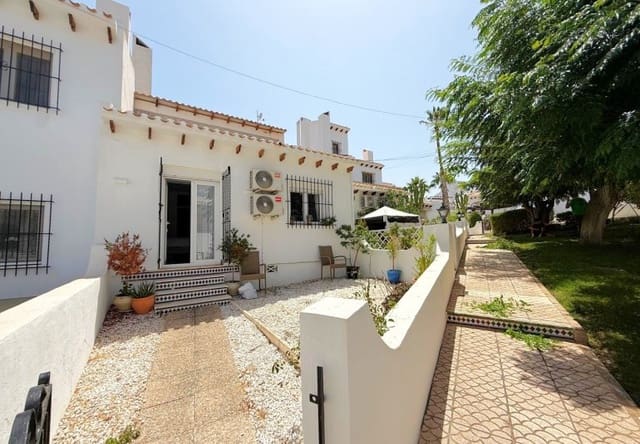 4 soveværelse Byhus til salg i Villamartin, Orihuela med swimmingpool - € 325.000 (Ref: 10026589)